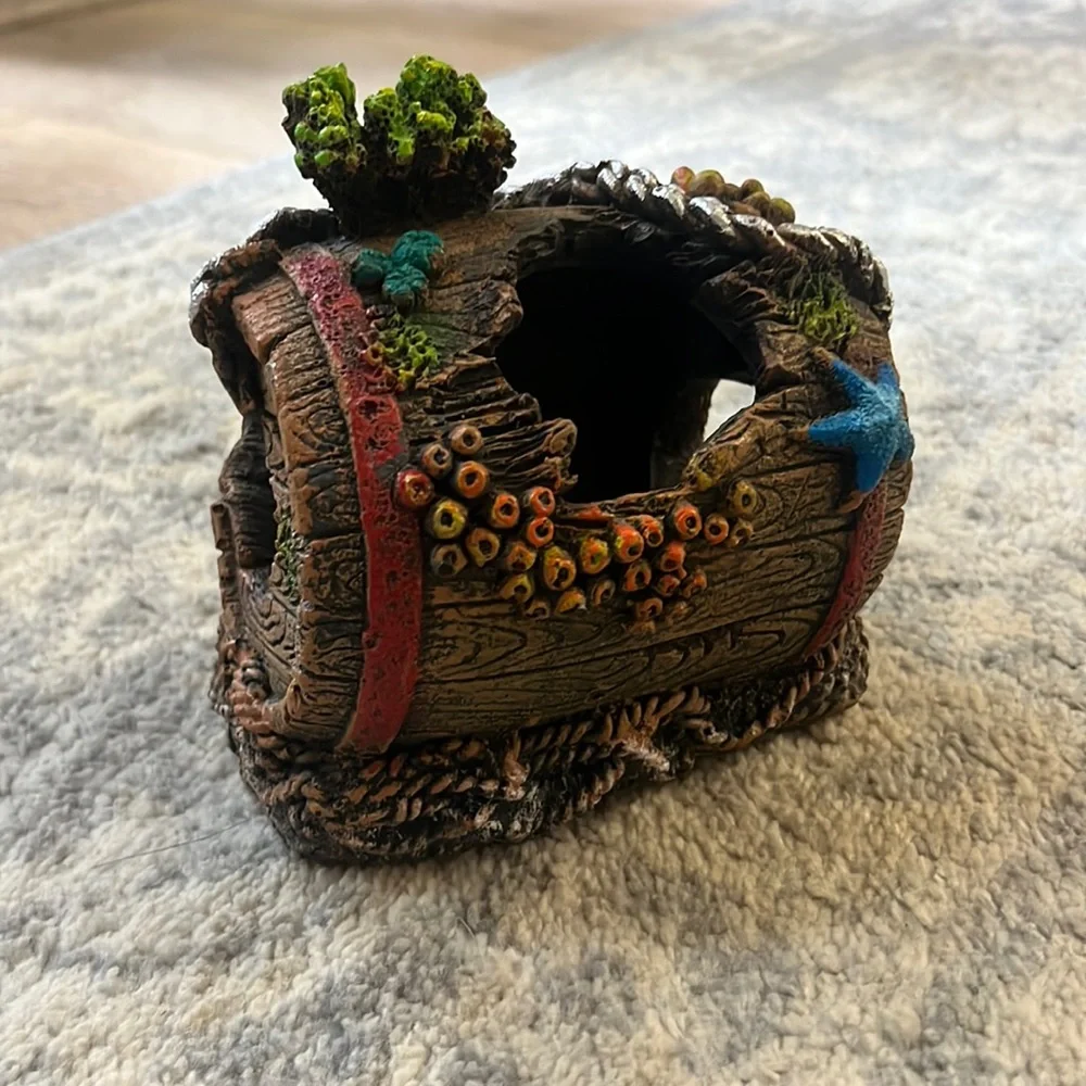 Fish tank decor